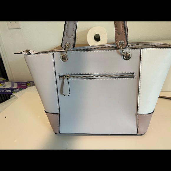 Guess bag and wallet - Picture 2 of 7